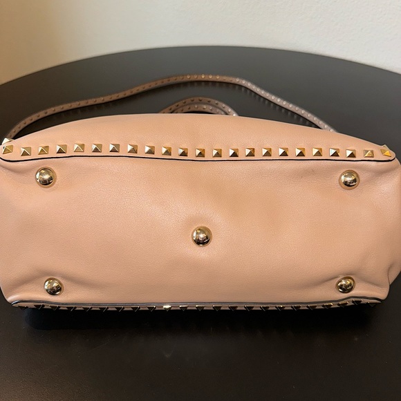 Valentino Garavani Beige Rockstud Tote - Picture 5 of 10